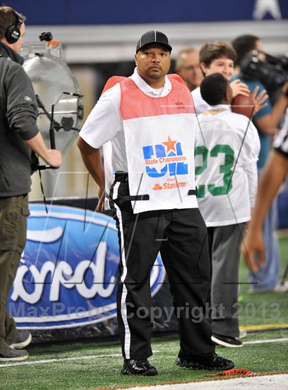 Thumbnail 2 in Brenham vs. Aledo (UIL 4A Division 2 Final)  photogallery.