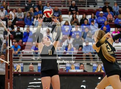 Thumbnail 2 in Gunter vs. Whitesboro (UIL 3A Volleyball Area Playoff) photogallery.