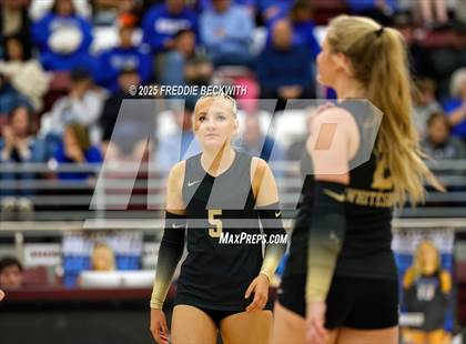 Thumbnail 3 in Gunter vs. Whitesboro (UIL 3A Volleyball Area Playoff) photogallery.