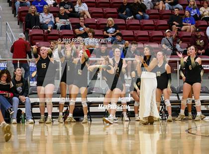 Thumbnail 1 in Gunter vs. Whitesboro (UIL 3A Volleyball Area Playoff) photogallery.