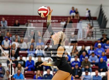Thumbnail 1 in Gunter vs. Whitesboro (UIL 3A Volleyball Area Playoff) photogallery.