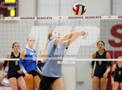 Thumbnail 3 in Gunter vs. Whitesboro (UIL 3A Volleyball Area Playoff) photogallery.