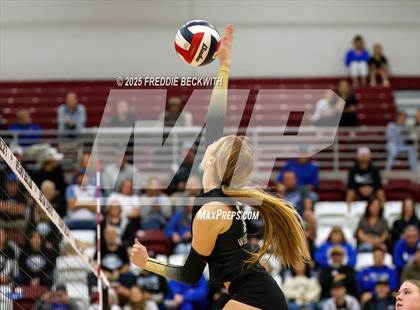 Thumbnail 2 in Gunter vs. Whitesboro (UIL 3A Volleyball Area Playoff) photogallery.