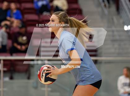 Thumbnail 2 in Gunter vs. Whitesboro (UIL 3A Volleyball Area Playoff) photogallery.