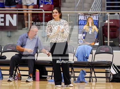 Thumbnail 2 in Gunter vs. Whitesboro (UIL 3A Volleyball Area Playoff) photogallery.