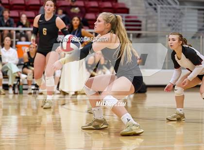 Thumbnail 2 in Gunter vs. Whitesboro (UIL 3A Volleyball Area Playoff) photogallery.