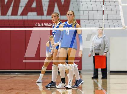 Thumbnail 3 in Gunter vs. Whitesboro (UIL 3A Volleyball Area Playoff) photogallery.