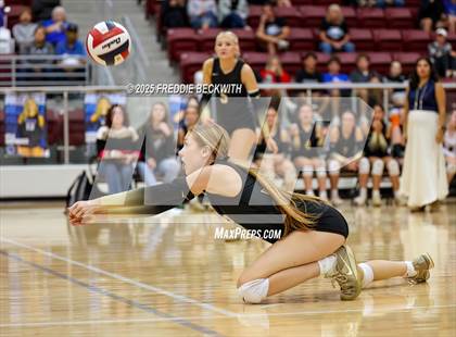 Thumbnail 3 in Gunter vs. Whitesboro (UIL 3A Volleyball Area Playoff) photogallery.