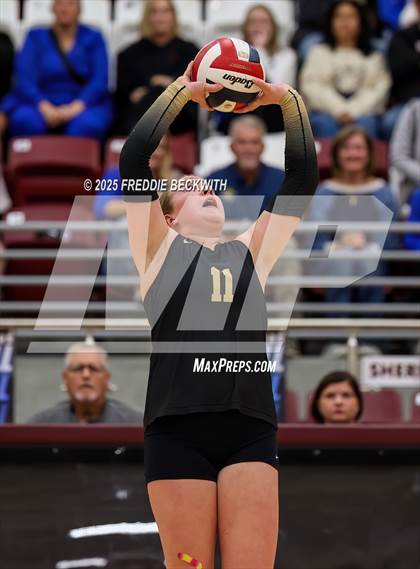 Thumbnail 2 in Gunter vs. Whitesboro (UIL 3A Volleyball Area Playoff) photogallery.