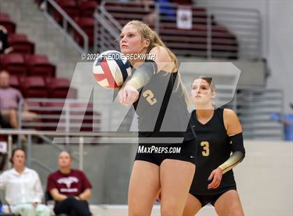 Thumbnail 3 in Gunter vs. Whitesboro (UIL 3A Volleyball Area Playoff) photogallery.