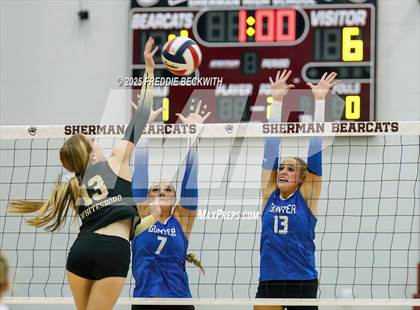 Thumbnail 3 in Gunter vs. Whitesboro (UIL 3A Volleyball Area Playoff) photogallery.