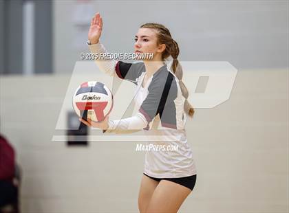 Thumbnail 2 in Gunter vs. Whitesboro (UIL 3A Volleyball Area Playoff) photogallery.