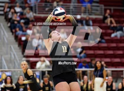 Thumbnail 1 in Gunter vs. Whitesboro (UIL 3A Volleyball Area Playoff) photogallery.