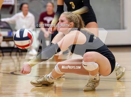Thumbnail 3 in Gunter vs. Whitesboro (UIL 3A Volleyball Area Playoff) photogallery.