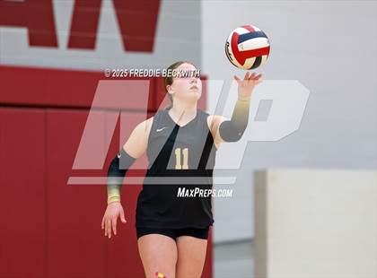 Thumbnail 3 in Gunter vs. Whitesboro (UIL 3A Volleyball Area Playoff) photogallery.