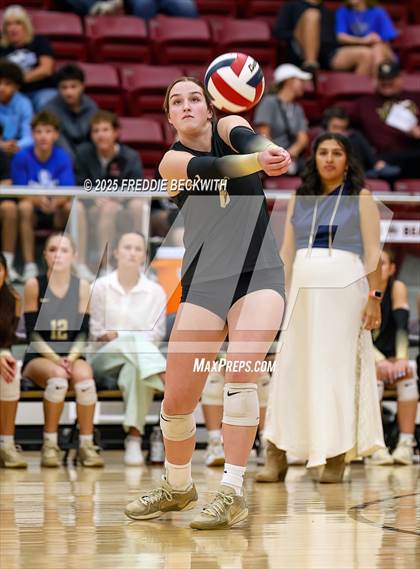 Thumbnail 1 in Gunter vs. Whitesboro (UIL 3A Volleyball Area Playoff) photogallery.