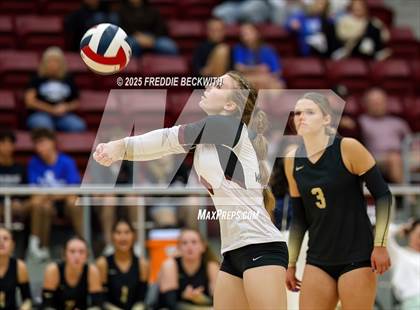 Thumbnail 1 in Gunter vs. Whitesboro (UIL 3A Volleyball Area Playoff) photogallery.