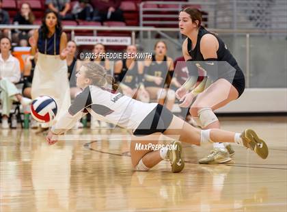 Thumbnail 3 in Gunter vs. Whitesboro (UIL 3A Volleyball Area Playoff) photogallery.
