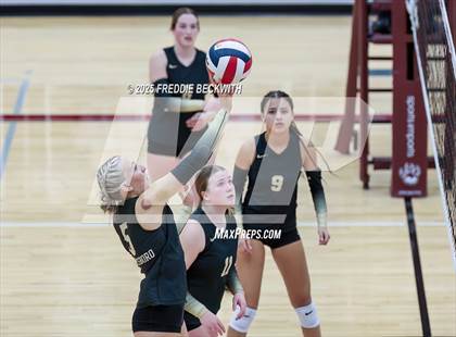 Thumbnail 3 in Gunter vs. Whitesboro (UIL 3A Volleyball Area Playoff) photogallery.