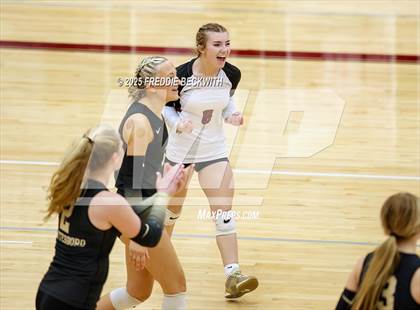 Thumbnail 1 in Gunter vs. Whitesboro (UIL 3A Volleyball Area Playoff) photogallery.