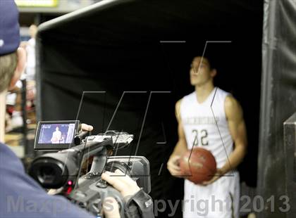 Thumbnail 2 in Mater Dei vs. Archbishop Mitty (CIF State Open Division Final) photogallery.