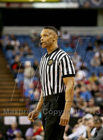 Thumbnail 2 in Mater Dei vs. Archbishop Mitty (CIF State Open Division Final) photogallery.