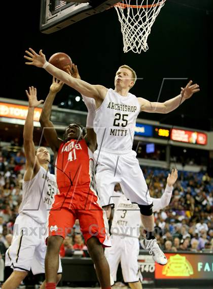 Thumbnail 1 in Mater Dei vs. Archbishop Mitty (CIF State Open Division Final) photogallery.