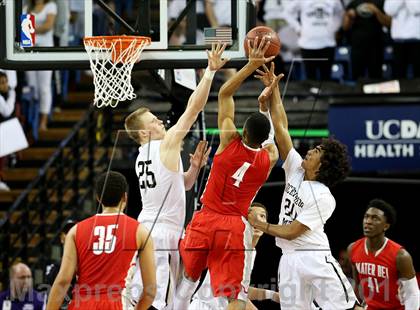 Thumbnail 2 in Mater Dei vs. Archbishop Mitty (CIF State Open Division Final) photogallery.