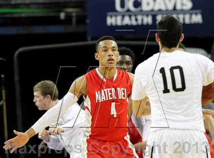 Thumbnail 2 in Mater Dei vs. Archbishop Mitty (CIF State Open Division Final) photogallery.
