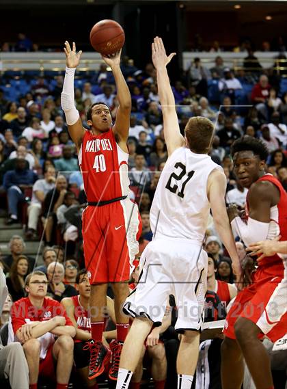 Thumbnail 2 in Mater Dei vs. Archbishop Mitty (CIF State Open Division Final) photogallery.