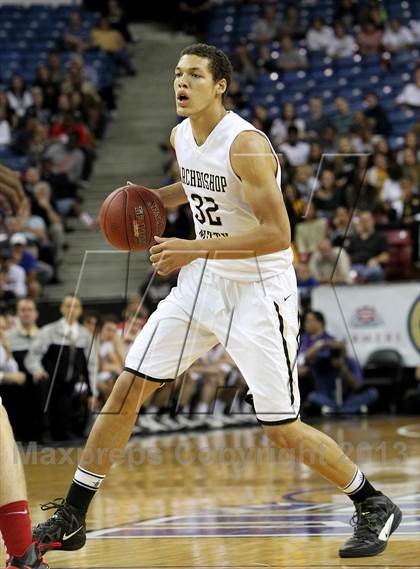 Thumbnail 1 in Mater Dei vs. Archbishop Mitty (CIF State Open Division Final) photogallery.