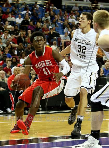 Thumbnail 2 in Mater Dei vs. Archbishop Mitty (CIF State Open Division Final) photogallery.