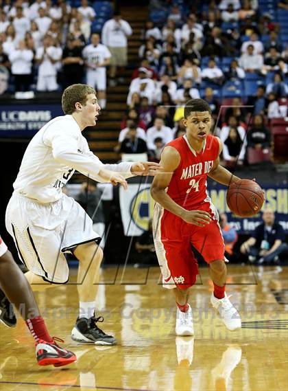 Thumbnail 2 in Mater Dei vs. Archbishop Mitty (CIF State Open Division Final) photogallery.