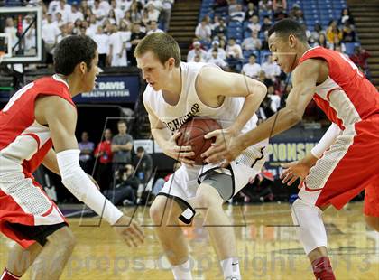 Thumbnail 3 in Mater Dei vs. Archbishop Mitty (CIF State Open Division Final) photogallery.