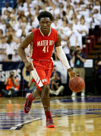 Thumbnail 3 in Mater Dei vs. Archbishop Mitty (CIF State Open Division Final) photogallery.