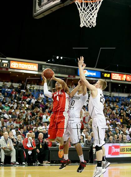 Thumbnail 1 in Mater Dei vs. Archbishop Mitty (CIF State Open Division Final) photogallery.