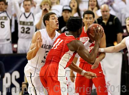 Thumbnail 3 in Mater Dei vs. Archbishop Mitty (CIF State Open Division Final) photogallery.