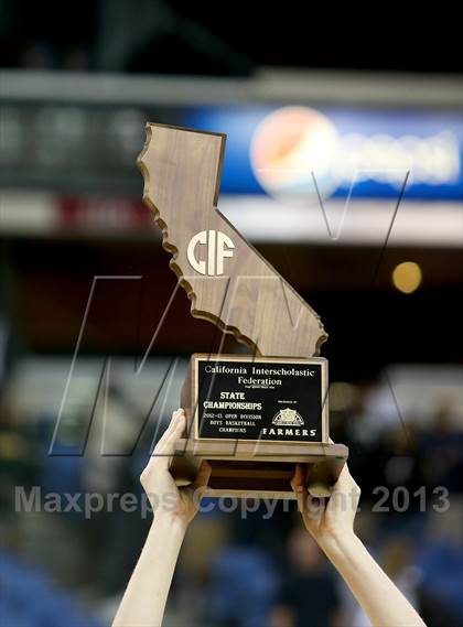 Thumbnail 2 in Mater Dei vs. Archbishop Mitty (CIF State Open Division Final) photogallery.
