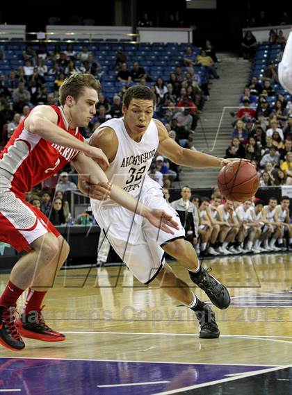 Thumbnail 2 in Mater Dei vs. Archbishop Mitty (CIF State Open Division Final) photogallery.