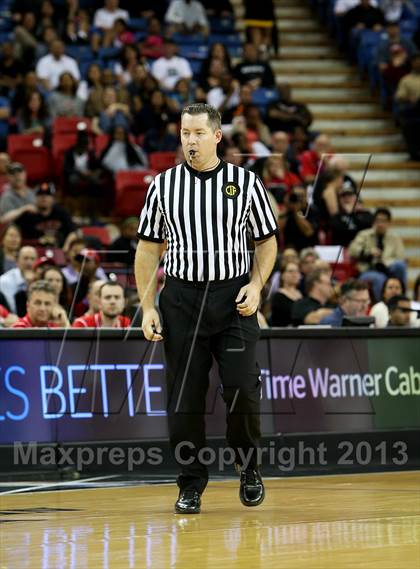 Thumbnail 2 in Mater Dei vs. Archbishop Mitty (CIF State Open Division Final) photogallery.