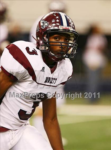 Thumbnail 2 in Horn vs. Rowlett (5A Region 2 Division 2 Area Playoff ) photogallery.