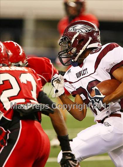 Thumbnail 2 in Horn vs. Rowlett (5A Region 2 Division 2 Area Playoff ) photogallery.