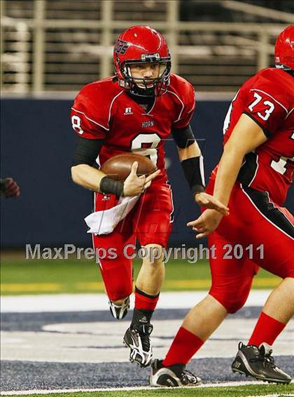 Thumbnail 2 in Horn vs. Rowlett (5A Region 2 Division 2 Area Playoff ) photogallery.