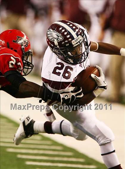 Thumbnail 3 in Horn vs. Rowlett (5A Region 2 Division 2 Area Playoff ) photogallery.
