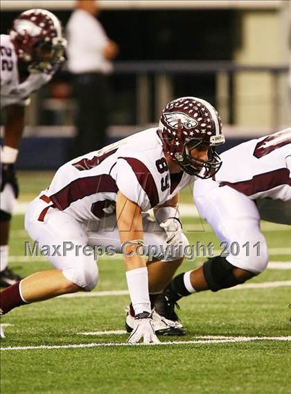 Thumbnail 1 in Horn vs. Rowlett (5A Region 2 Division 2 Area Playoff ) photogallery.