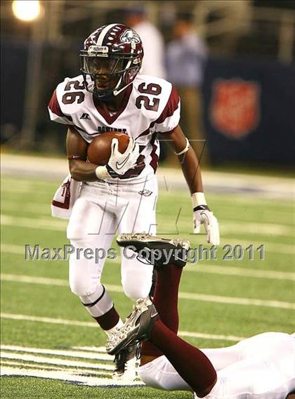 Thumbnail 2 in Horn vs. Rowlett (5A Region 2 Division 2 Area Playoff ) photogallery.