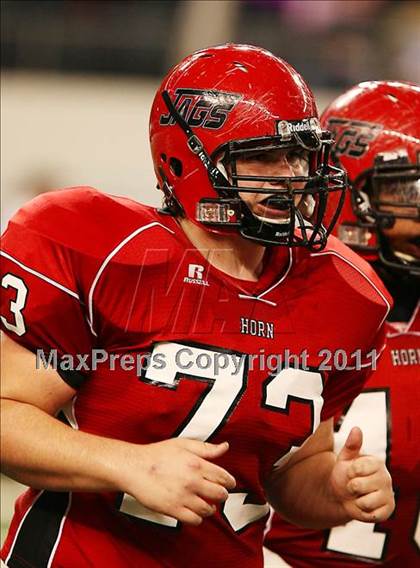 Thumbnail 3 in Horn vs. Rowlett (5A Region 2 Division 2 Area Playoff ) photogallery.