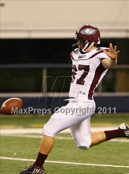 Thumbnail 2 in Horn vs. Rowlett (5A Region 2 Division 2 Area Playoff ) photogallery.