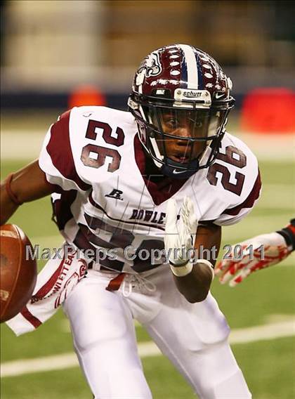 Thumbnail 2 in Horn vs. Rowlett (5A Region 2 Division 2 Area Playoff ) photogallery.
