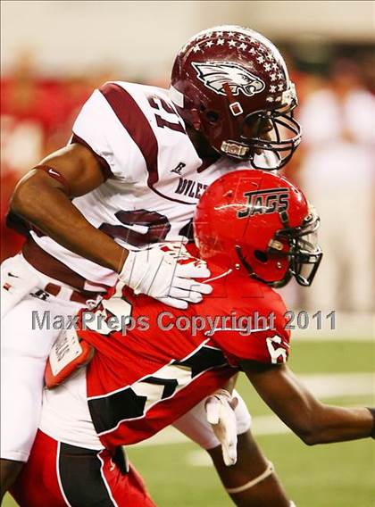 Thumbnail 3 in Horn vs. Rowlett (5A Region 2 Division 2 Area Playoff ) photogallery.